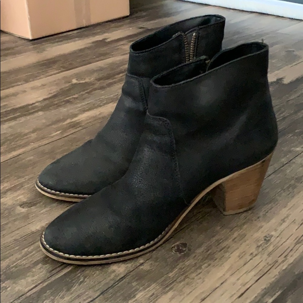 Ankle boots